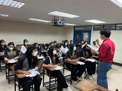 สัปดาห์กิจกรรมพัฒนาทักษะภาษาอังกฤษ สำหรับนักศึกษา ภาคการศึกษาที่ 1/2565